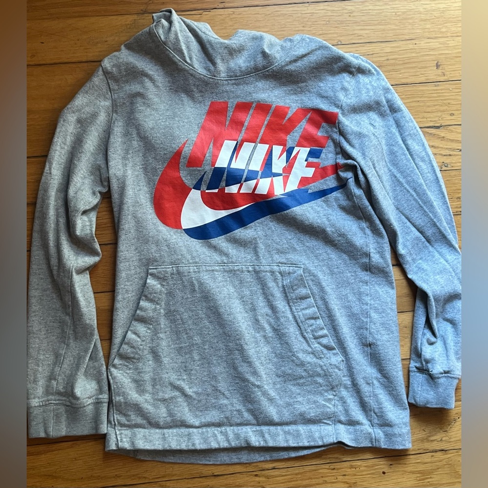 Boys small Nike long sleeve hooded tee